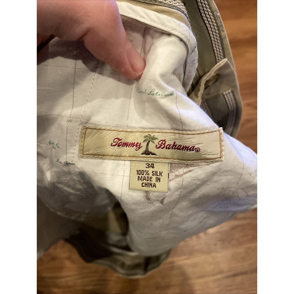 Tommy Bahama Men's 100% Silk Shorts Pleated Tan Size 34 8" Beach Preppy‎ Casual - Picture 3 of 6